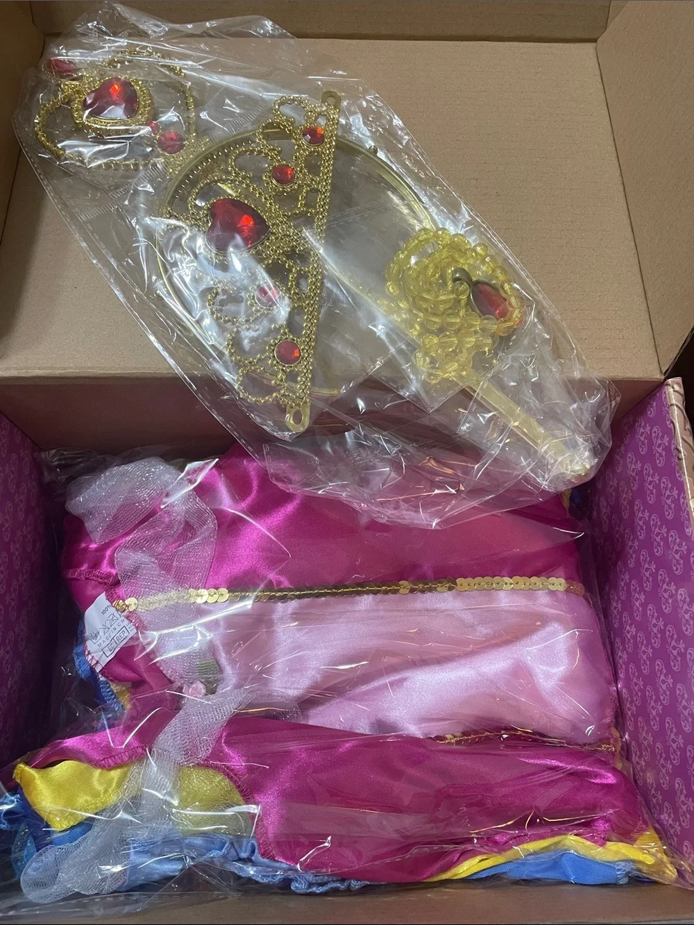 Brand New Princess Dress Up Trunk Toddler Sz. 3 to 6 yrs old w 3 dresses and acc
